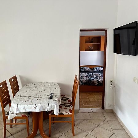 Apartments Kristina Вир Екстериор снимка