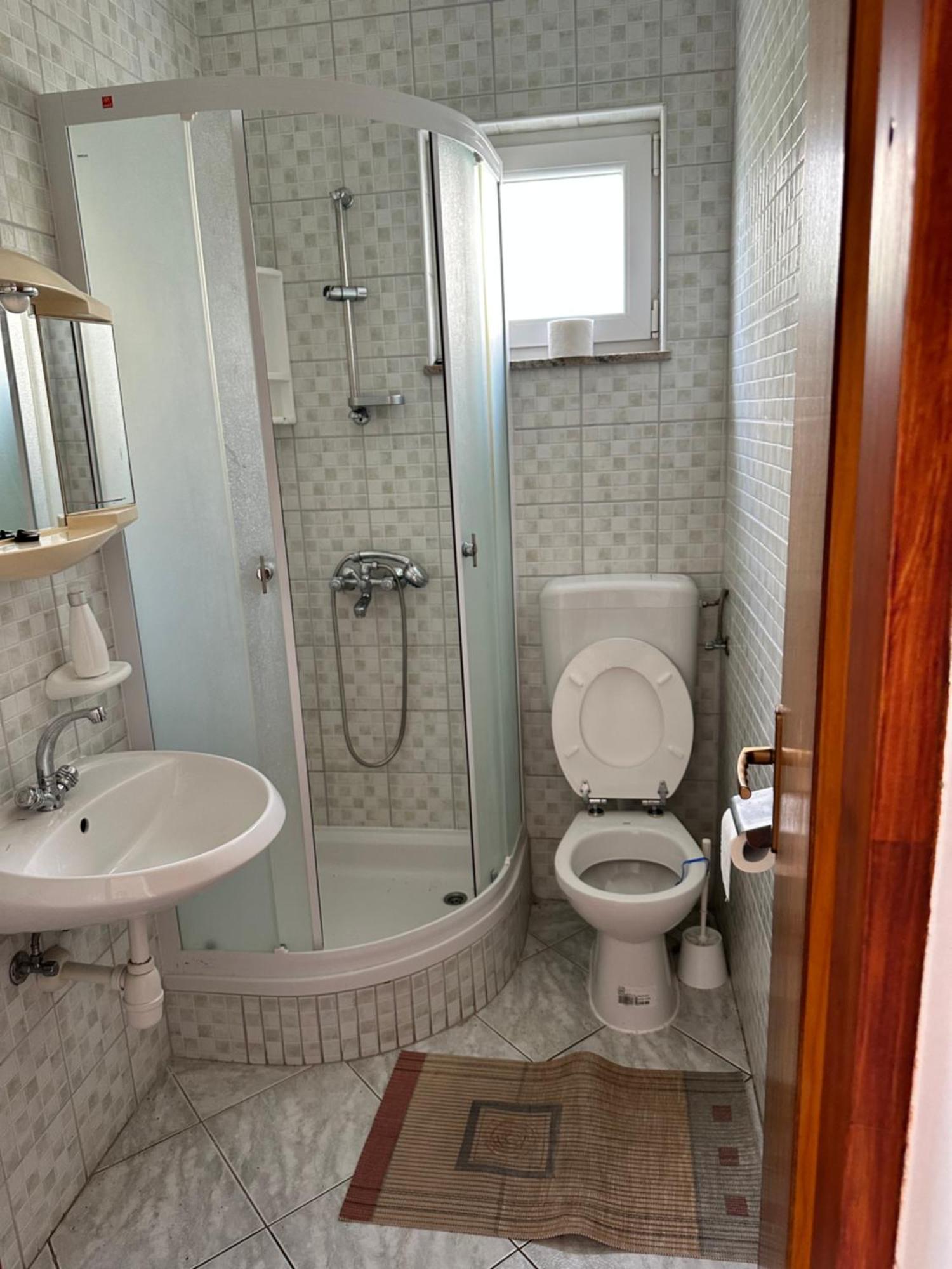 Apartments Kristina Вир Екстериор снимка