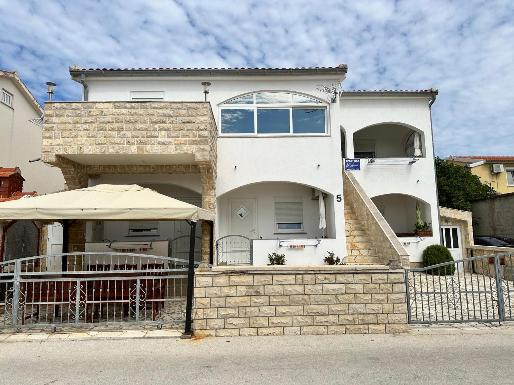 Apartments Kristina Вир Екстериор снимка