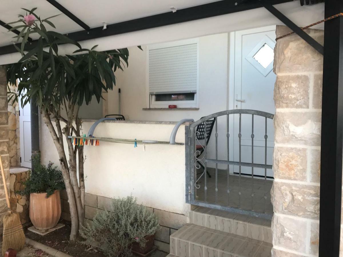 Apartments Kristina Вир Екстериор снимка